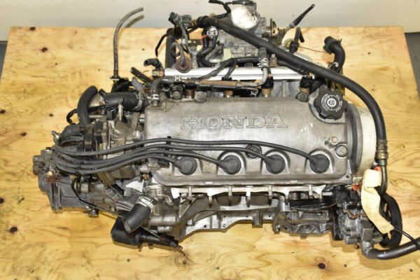 1996-2000 Honda Civic Engine 1.5L JDM D15B Non Vtec 4 Cylinder and 5 Speed Manual Transmission